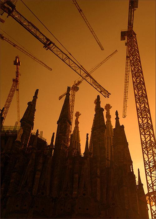 Фото жизнь (light) - Kirill V Pozhidaeff - корневой каталог - SAGRADA FAMILIA AT SUNSET