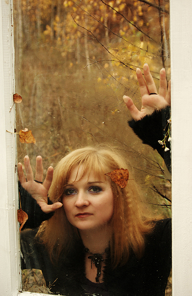 Фото жизнь (light) - Akel - женские портреты  - не впуская в душу осень