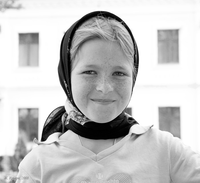 Фото жизнь (light) - Жанна Кучера - корневой каталог - маленькая воспитанница женского монастыря