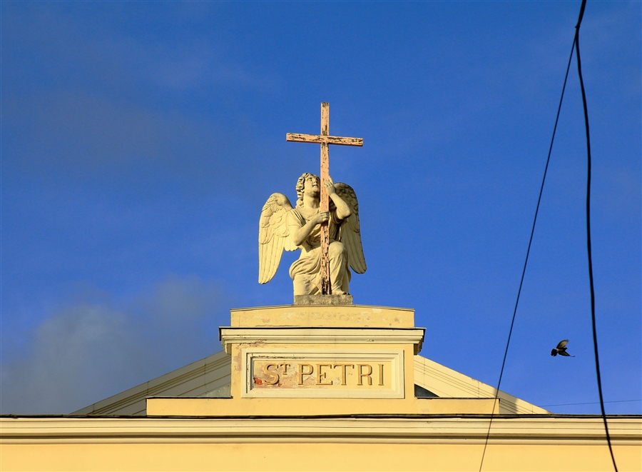 "Ангелы витают,но крест тяжел"