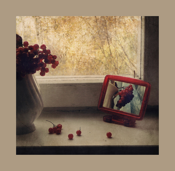 Фото жизнь - LAD_a - корневой каталог - Маленькое красное зеркальце