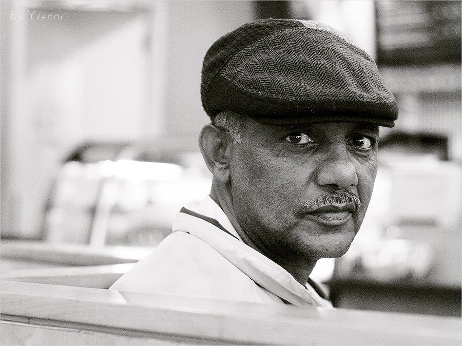 Фото жизнь (light) - Yianni - Men - В кафе