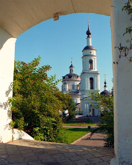 Свято-Николаевский Черноостровский женский монастырь.