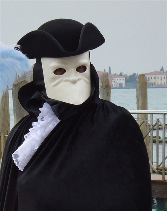 Bautta - венецианская маска