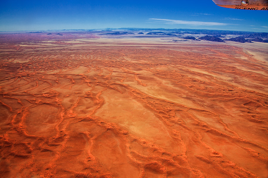 Фото жизнь - PhotoSD - Намибия - Под крылом самолёта о чём-то поёт песчаное сердце Намиб