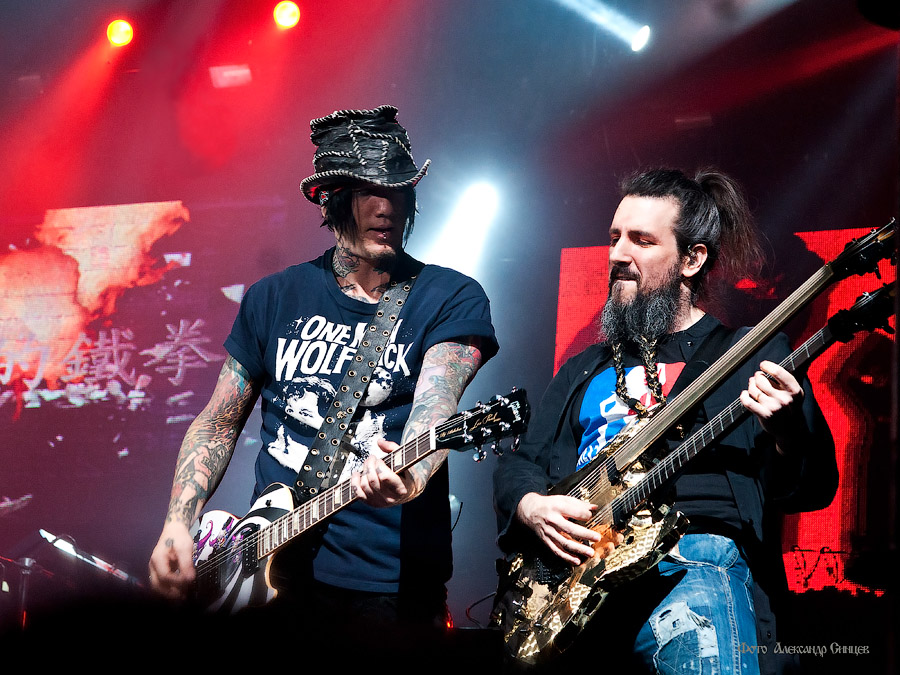 Фото жизнь (light) - Ямочкин Сашечка - СЦЕНА - 	 Концерт Guns N’Roses в Москве.