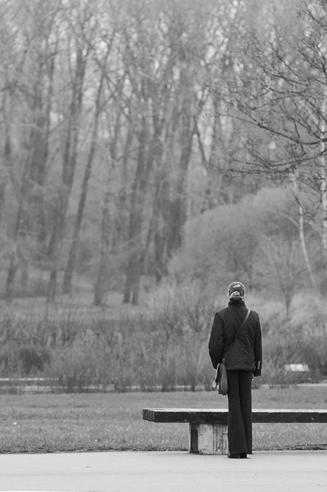 Фото жизнь (light) - Игорь Головачев - введение - Девочка у скамейки