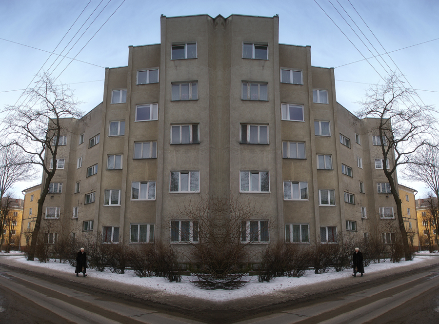 покидая личные пространства