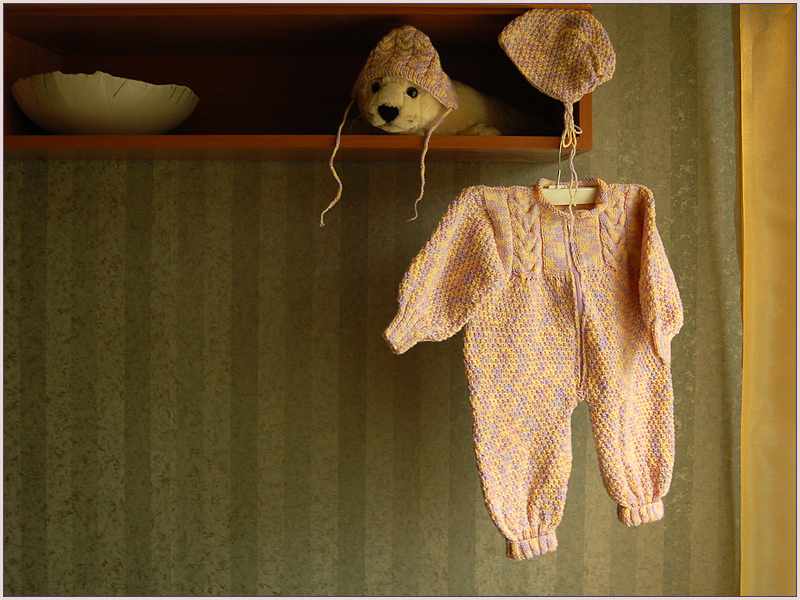 Фото жизнь - Katrusya - Моё вязание. Мy knitting - Желто-сиреневый комплект (шапки+комбинезон). Рост 60-70 см. Акрил. 2007 год