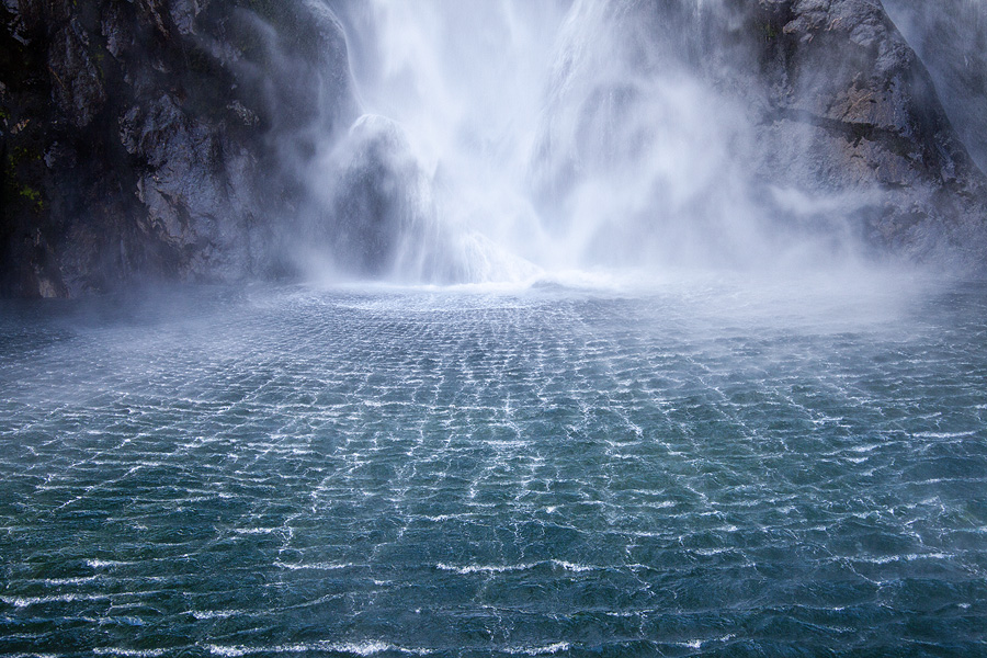 Фото жизнь (light) - PhotoSD - Новая Зеландия - В лучах водопада