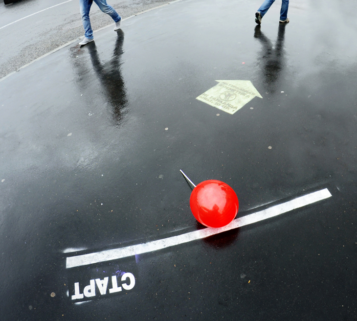 Фото жизнь (light) - Александр Зизенков - Разное - Красный шарик на линии старта 2