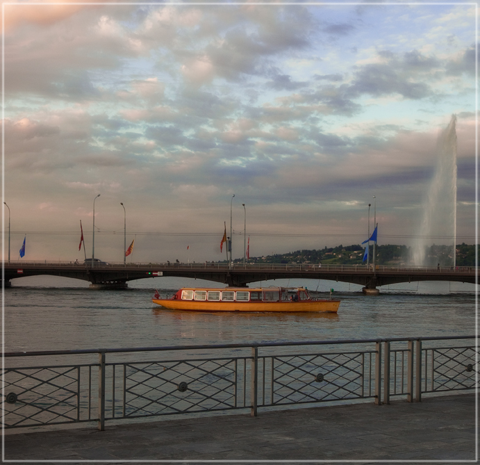 Фото жизнь (light) - SkazochniK - Швейцария-Франция 2012 лето - Вечерний кораблик. Женева.