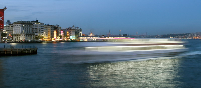 Фото жизнь (light) - Dmitry Chichera - корневой каталог - Призрак Босфора