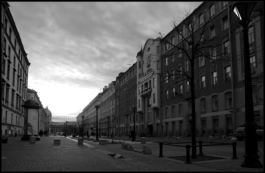 Фото жизнь (light) - А Гольденштейн - Питерские дворики. - Пробуждение...