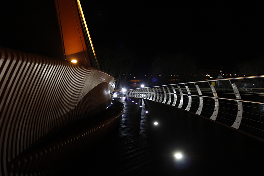 Фото жизнь (light) - Дима Шин - корневой каталог - пешеходный мост ночью