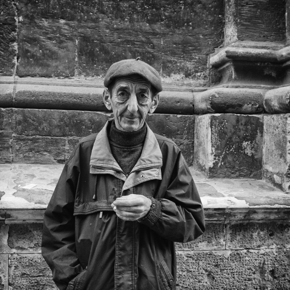 Фото жизнь (light) - Vikst - корневой каталог - незнакомец в старом городе