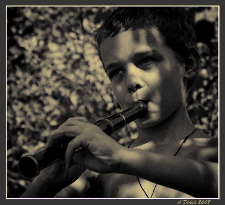 Фото жизнь (light) - Александр Дидык - корневой каталог - Мальчик и флейта
