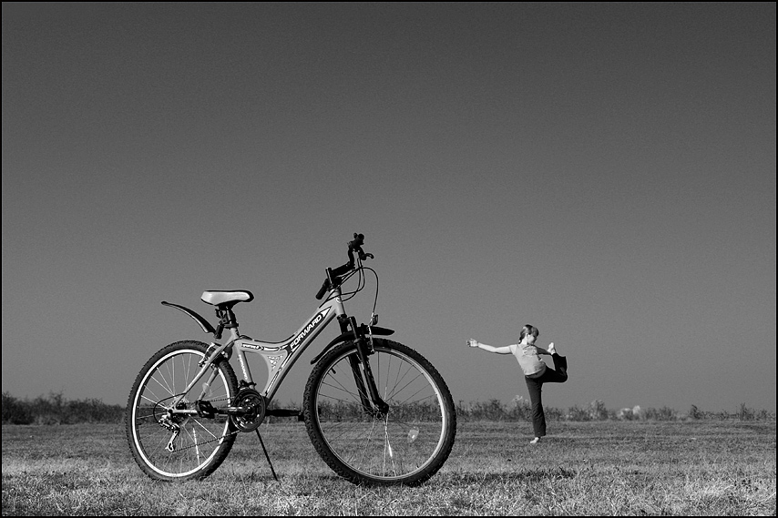 Фото жизнь (light) - Aushra - композиция - девочка и велосипед