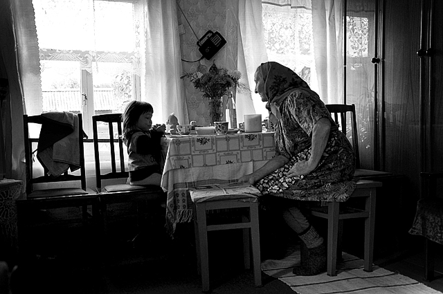 Фото жизнь (light) - Елена Зонова - корневой каталог - с бабушкой
