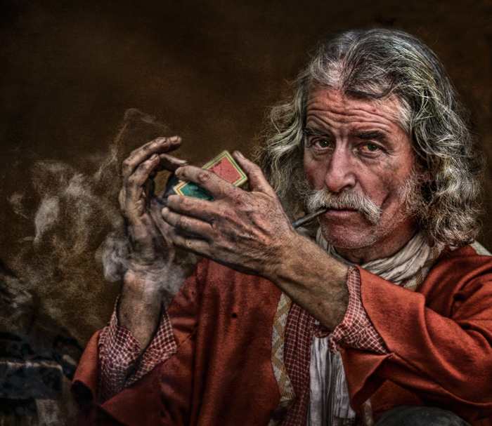 Фото жизнь (light) - Melonik - Portrait - A man puffing on a pipe.