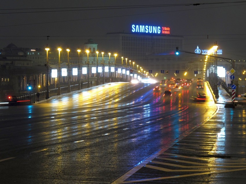 Фото жизнь (light) - Александр Черноиван - ночная Москва - улица Серафимовича и Бол.Каменный мост