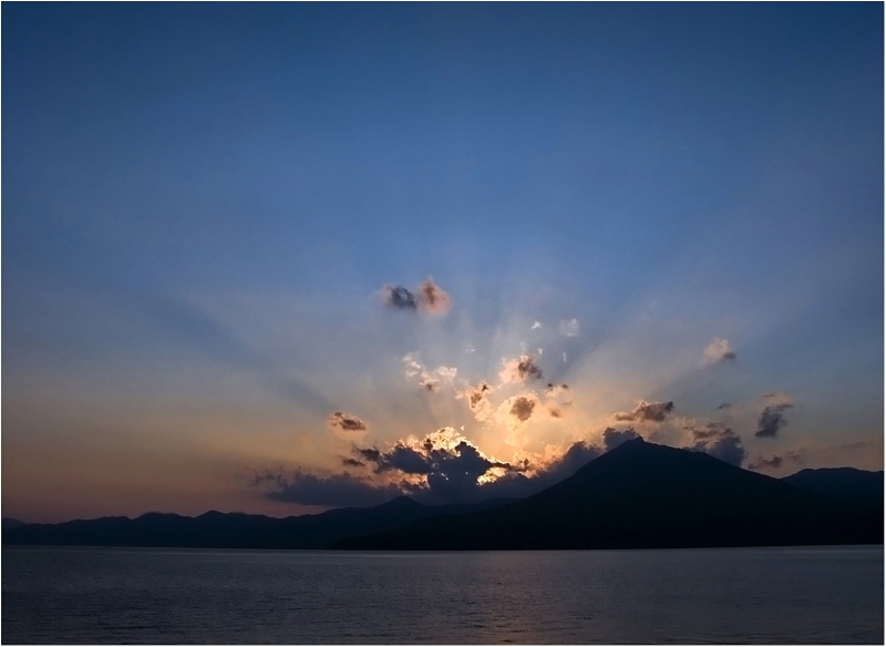 Фото жизнь (light) - PetrSPK - корневой каталог - Вулканическое озеро на Хоккайдо. Япония!