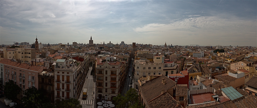 28. Валенсия. Вид с башен Серранос на старый город.