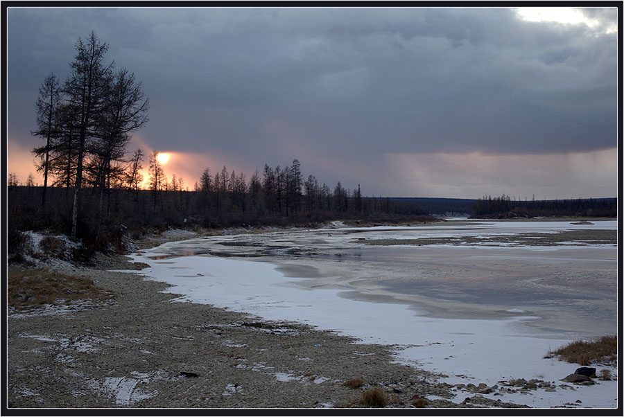 Фото жизнь - Виктор Солодухин - Сказочная зима - Замерзающая река