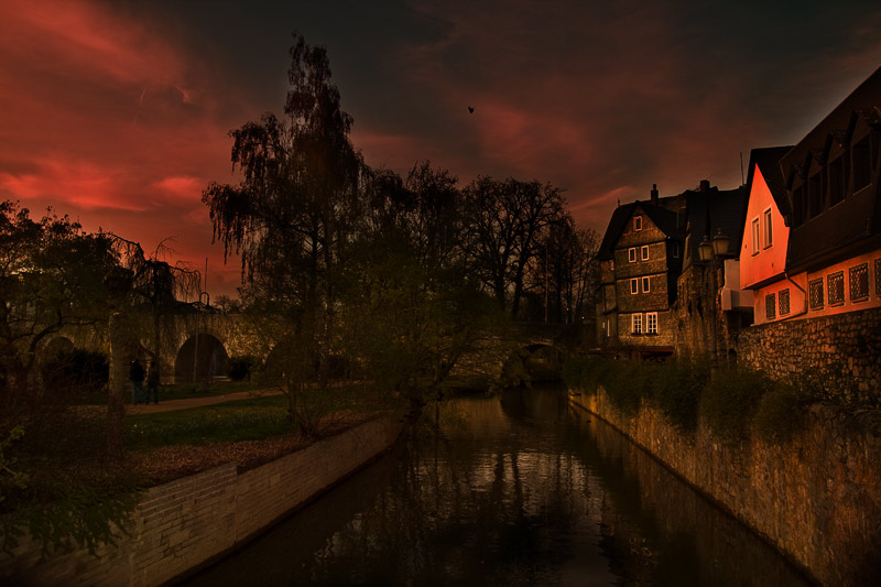 Фото жизнь (light) - Илья Гильфанд - Мотивы старого города - Про речку, дома, камни и закат