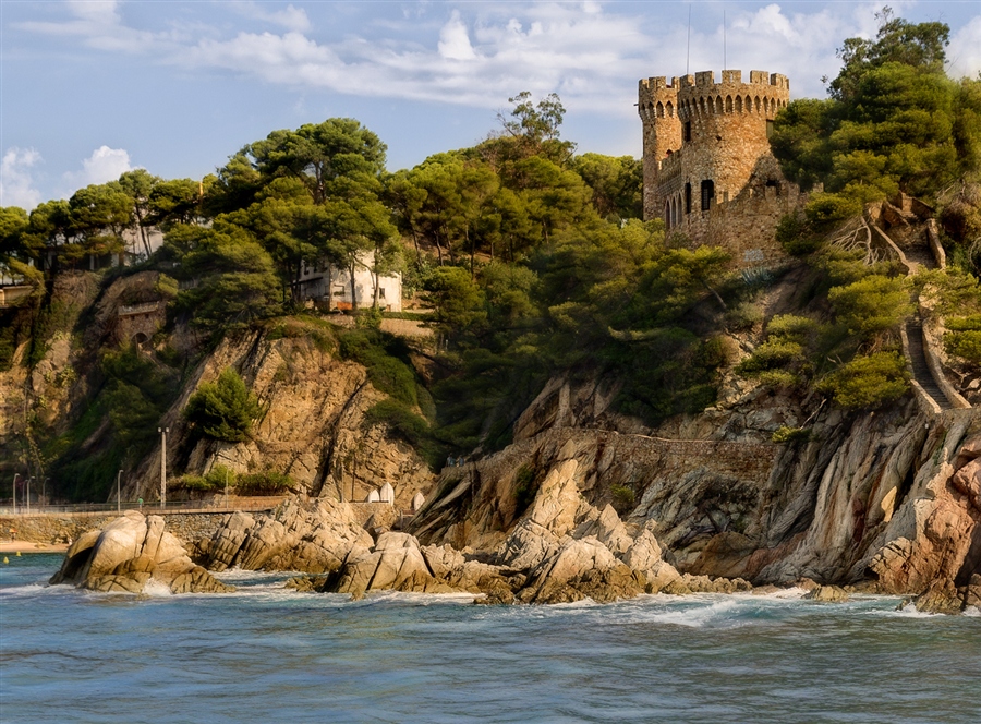 Скалистый берег Каталонии