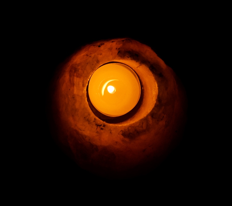 Багровое око