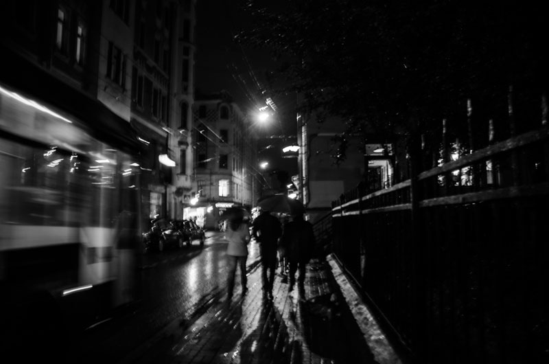 Фото жизнь (light) -  Юлия - корневой каталог - город -дождь