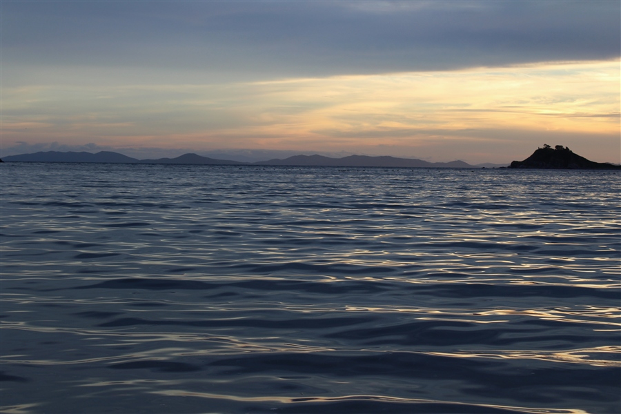 Море
