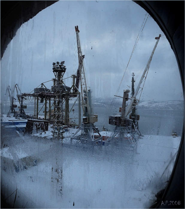 шпионский взгляд на морской порт