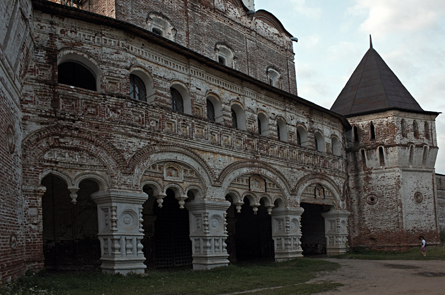 Фото жизнь (light) - krot_000 - Мышкин-Углич-Борисоглеб - Ворота Борисоглебского монастыря