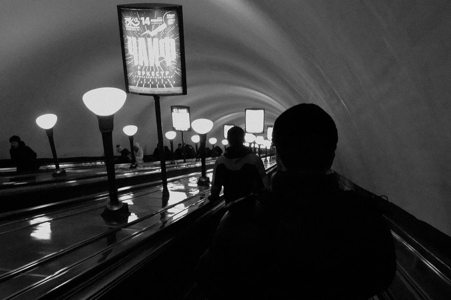 Фото жизнь - Роберт - корневой каталог - В метро...
