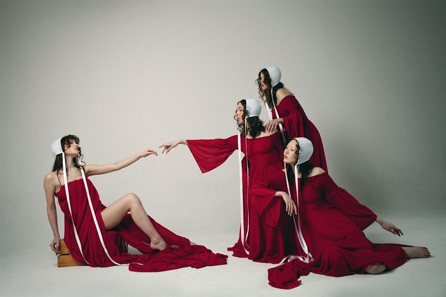 Чуть больше красного