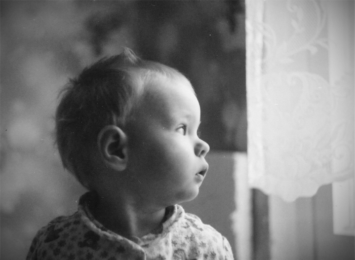Фото жизнь (light) - CarMan - Детский мир - у окна
