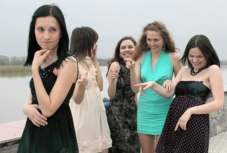 Фото жизнь (light) - Alexandra Gschwend - портреты - Подруженьки :-)))