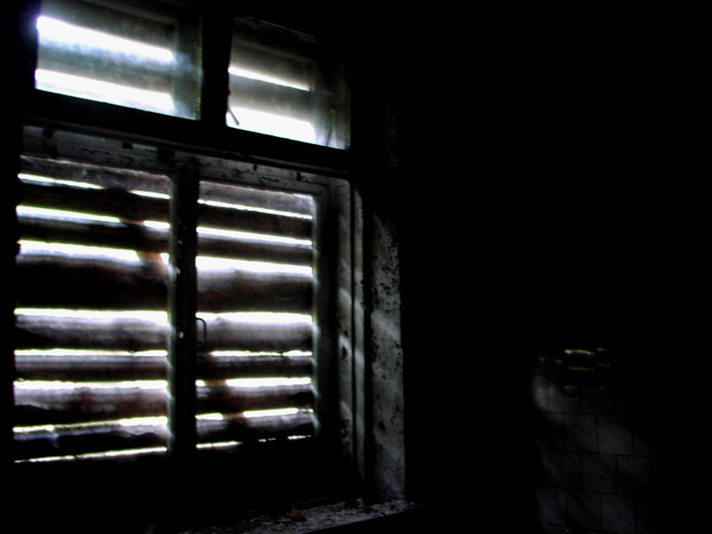 Фото жизнь (light) - vlad1334 - Заброщенные дома , индустиральные фото и тп - "Случайный свет "