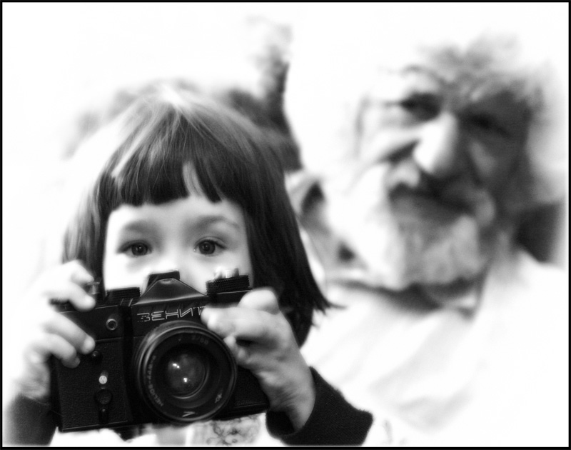 Фото жизнь - peter-m - корневой каталог - Два дедушки и внучка