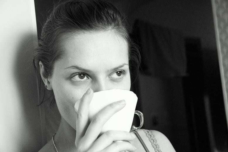 Фото жизнь - Ева Стерлягова - оставьте мне саму себя - хочу пить зеленый чай и смотреть в серое небо за окном