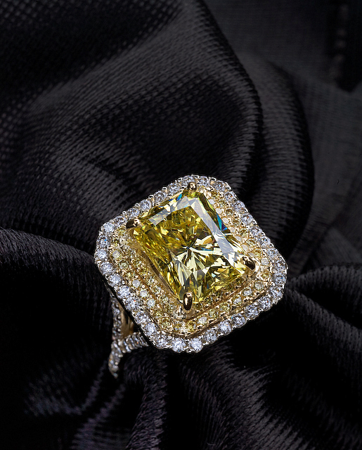 Фото жизнь (light) - Edgar Maivel - Jewelry Photography, Gems, Diamonds - Jewelry Photography Fancy Yellow Diamond