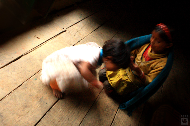 Фото жизнь (light) - cococinema - корневой каталог - Playing sisters. Nepal.