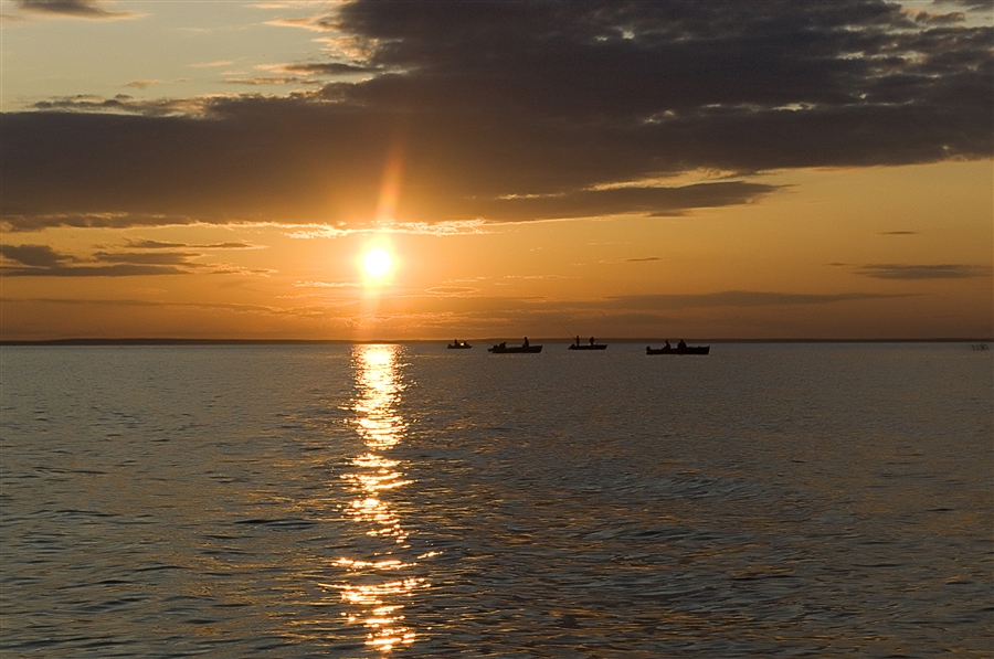 Рыбаки на Онежском озере