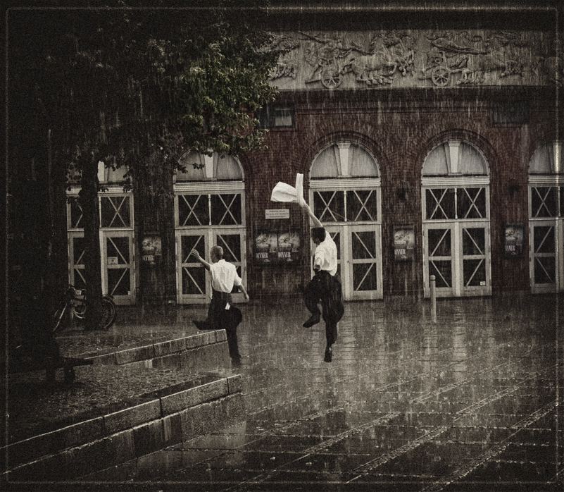 Фото жизнь (light) - SkazochniK -  - Танцующие под дождем....