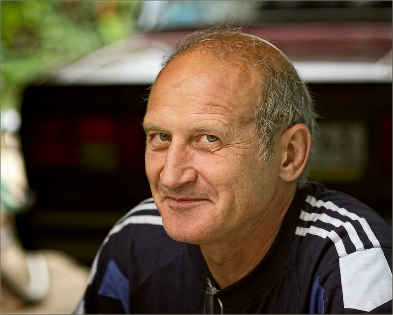 Фото жизнь (light) - Lisovsky - Жизни карусель - Портрет на фоне плодов цивилизации.