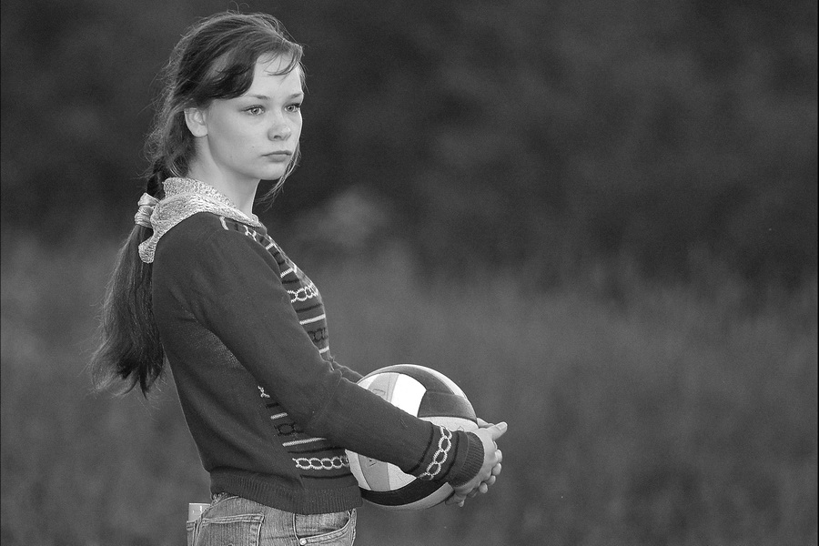 Фото жизнь (light) - Павел Преснов - Люди - девочка с мячом
