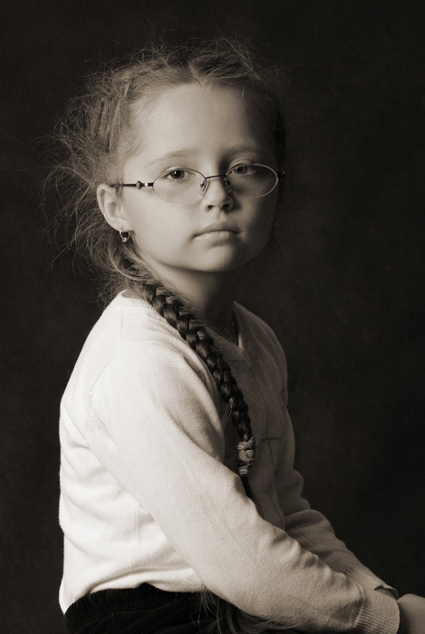 Фото жизнь (light) - Андрей Шуваев - корневой каталог - Портрет девочки в очках...