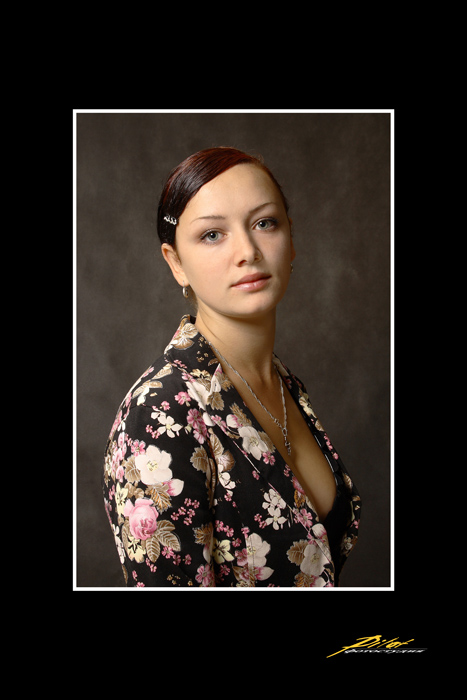Фото жизнь (light) - Андрей Шуваев - корневой каталог - Классический портрет красивой девушки.